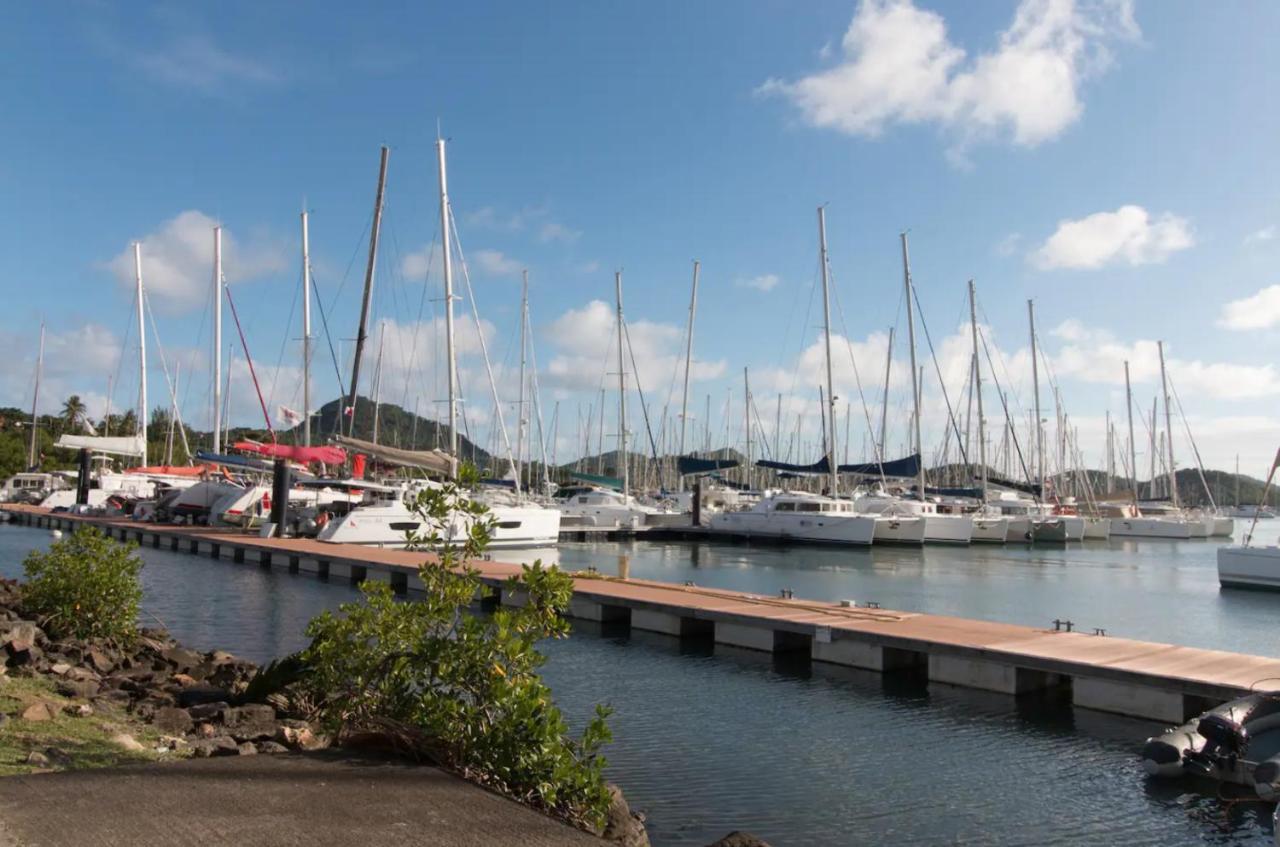 Un Pied-A-Terre Face A La Marina Διαμέρισμα Le Marin Εξωτερικό φωτογραφία